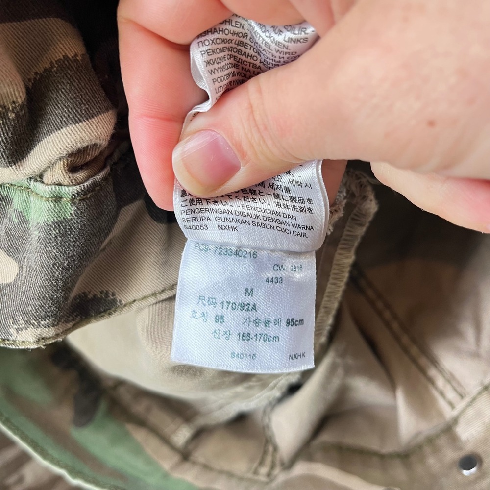 Levis Camouflage Trucker Jacket Medium Green Camo Denim Button Up 723340216 - Picture 4 of 5